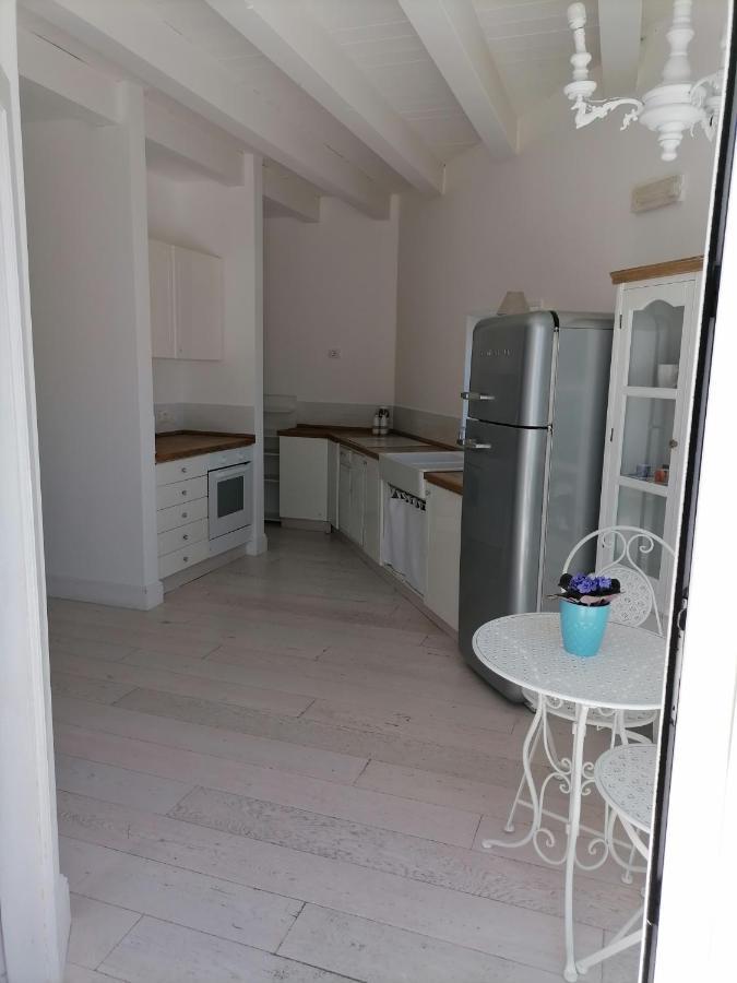 Appartamento Shabby Chic Barletta Exterior foto